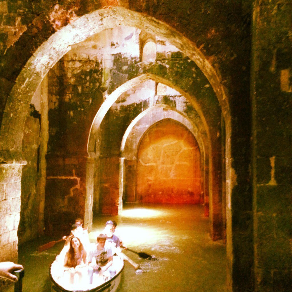 Arches Pool, Ramla