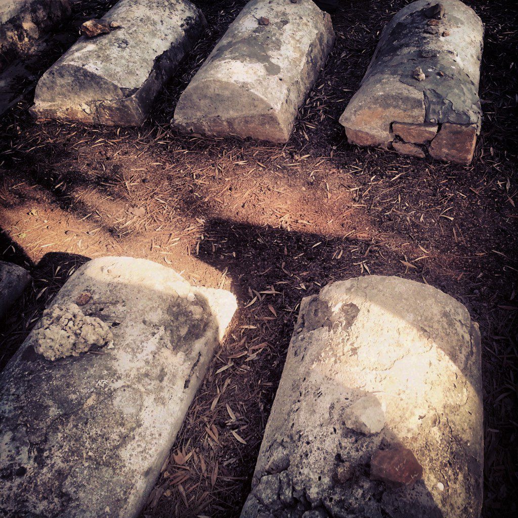Children's graves in the Zichron Yaakov cemetery