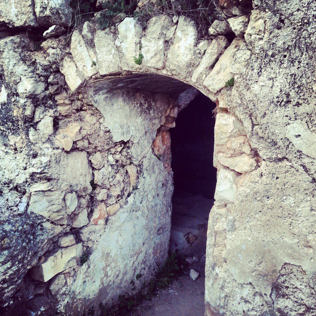 Ancient Mikve at Ilaniya / Sejera